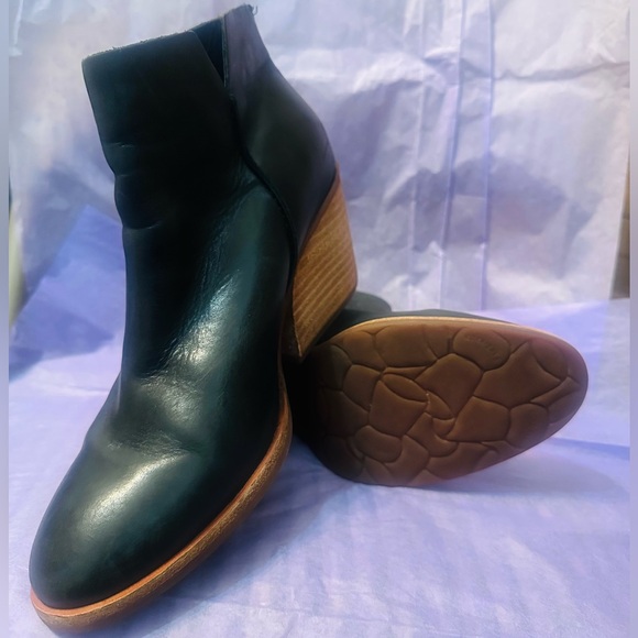 🦋 Kork Ease Chandra Boot 9.5 Block Heel Boot Black Leather Walking Shoes EUC - Picture 3 of 8